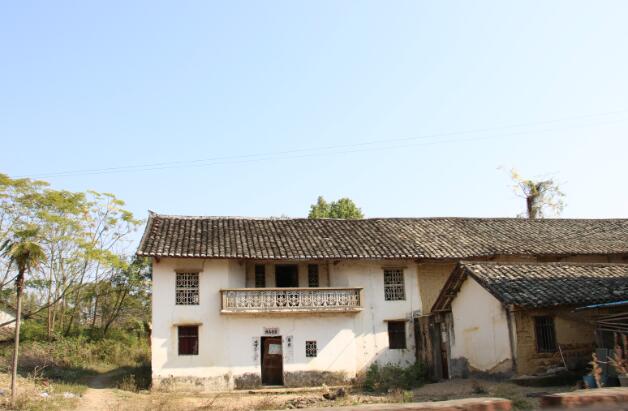 闲置宅基地可拆旧建新 建设民宿发展乡村旅游